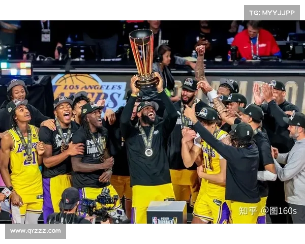 NBA季后赛生死战激烈对决 球员拼尽全力争夺冠军荣耀 NBA季后赛生死战激烈对决 球员拼尽全力争夺冠军荣耀